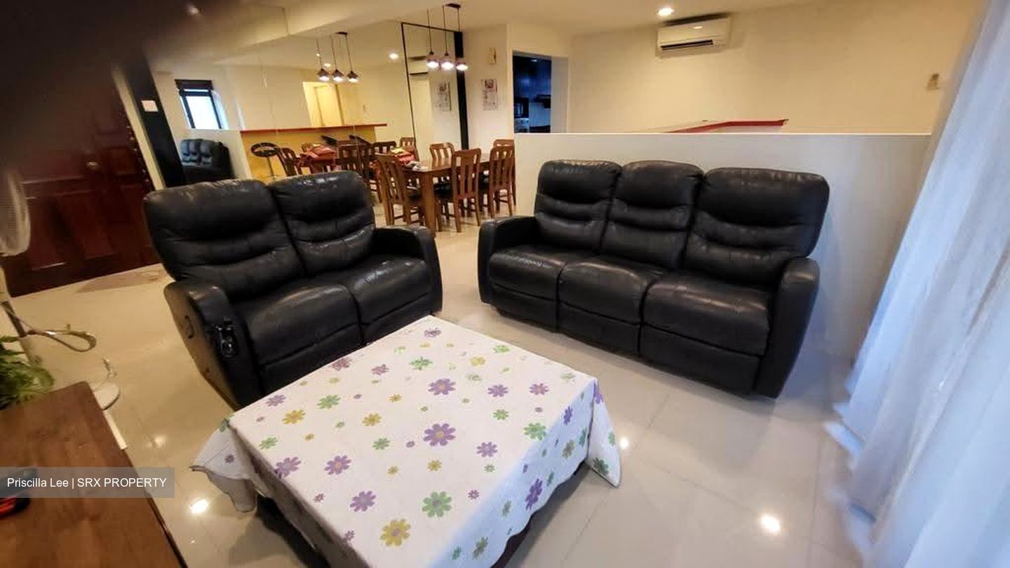Blk 274B Wenya (Jurong West), HDB Executive #630236111